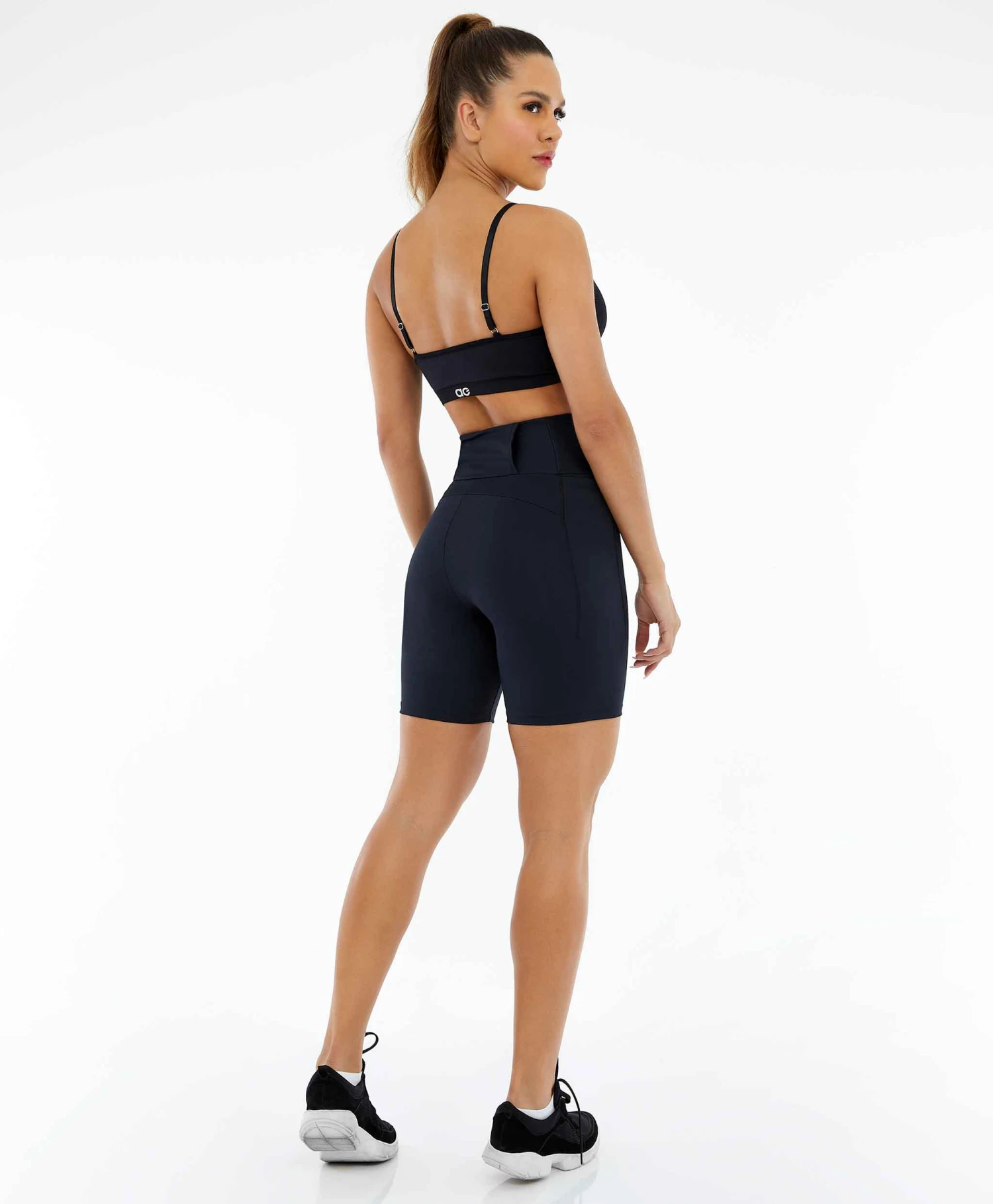 Bermuda Hyper Com Bolsos Laterais Preto 3 Bermuda Hyper Com Bolsos Laterais Preto – Image 3