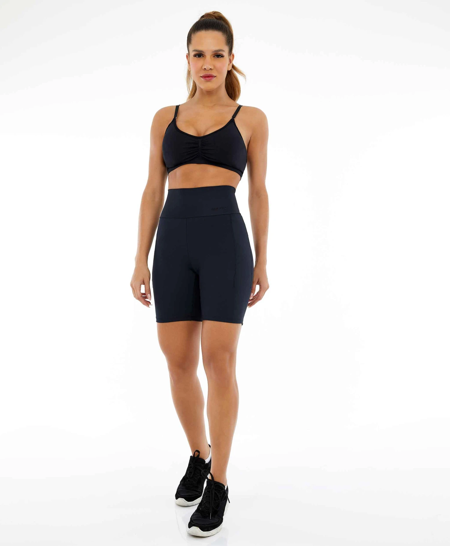 Bermuda Hyper Com Bolsos Laterais Preto 1 Bermuda Hyper Com Bolsos Laterais Preto